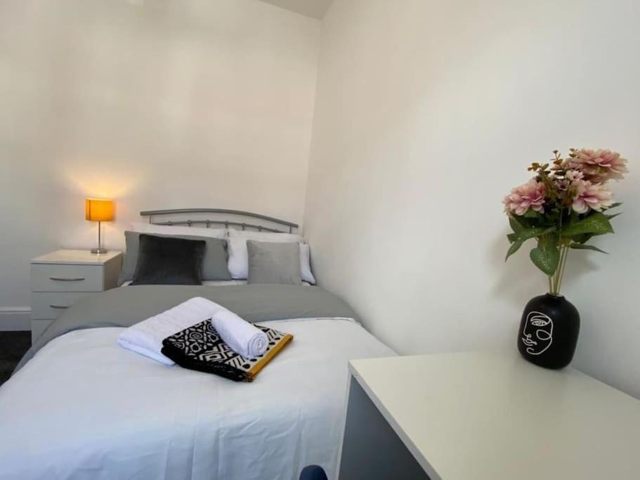 Living Serviced Habitación en casa particular Coventry