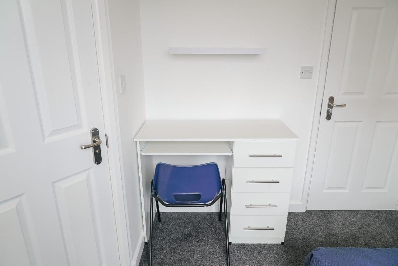 Living Serviced Habitación en casa particular Coventry