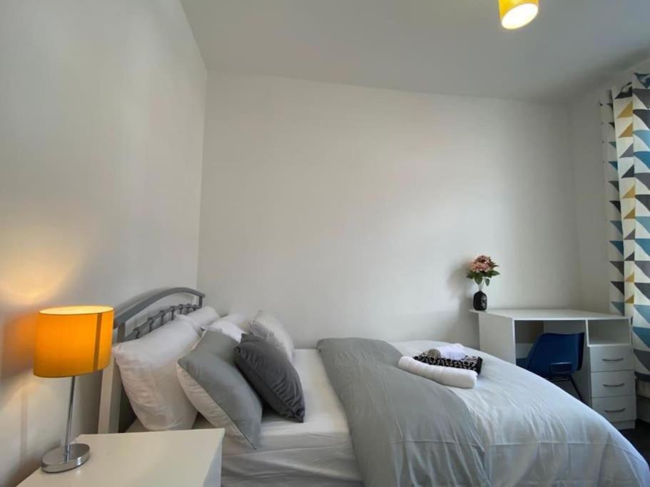 Living Serviced Homestay Coventry